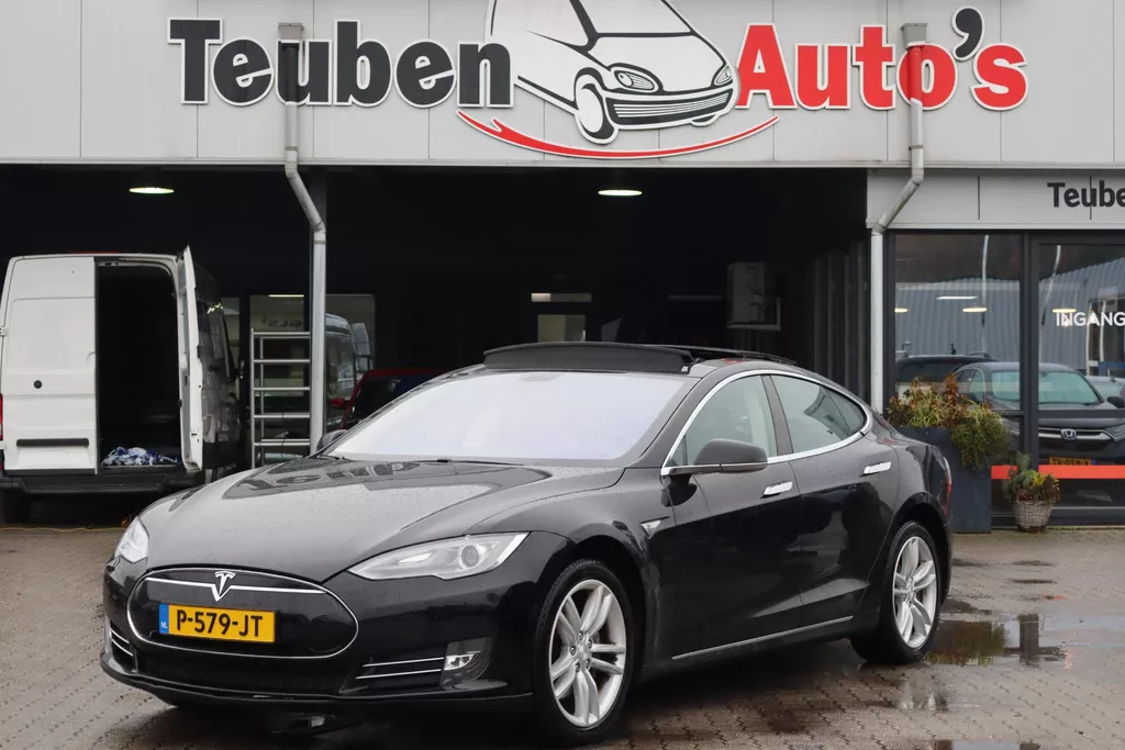 Tesla Model S 85 Signature Performance 90% SOH, Panoramadak, Cruise control, Camera, Lederen interieur, Luchtvering
