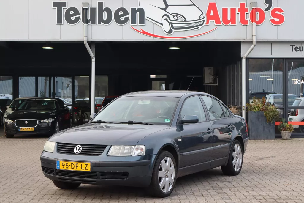 Volkswagen Passat 1.8-5V Turbo Trendline Airco, Climate control, Cruise control, Lichtmetalen wielen, Zie foto's!!