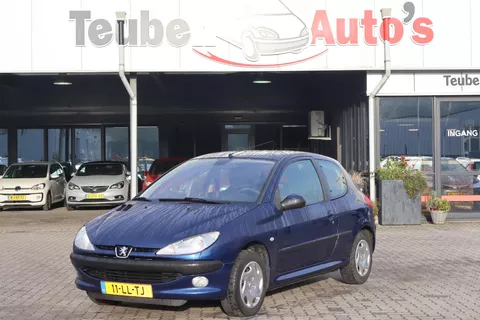 Peugeot 206 1.6-16V Gentry Airco, Trekhaak, APK 11-02-2026, Elektrische ramen