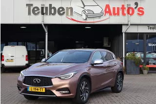 Infiniti Q30 1.6t Premium Tech Navigatie, Panoramadak, Camera, Cruise control, Stoelverwarming, Bose Soundsystem