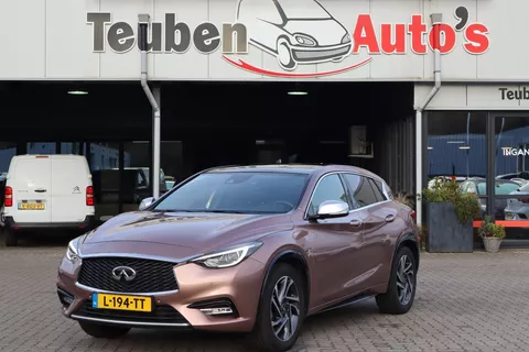 Infiniti Q30 1.6t Premium Tech Navigatie, Panoramadak, Camera, Cruise control, Stoelverwarming, Bose Soundsystem