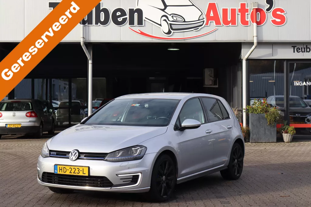 Volkswagen Golf 1.4 TSI GTE Climate control, Cruise control, Stoelverwarming, Navigatie