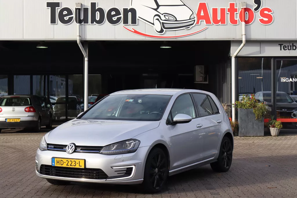 Volkswagen Golf 1.4 TSI GTE Climate control, Cruise control, Stoelverwarming, Navigatie