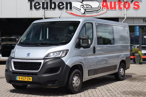 Peugeot Boxer 330 2.0 BlueHDI L2H1 Premium DC Navigatie, Camera, Trekhaak, Cruise control, 6 Persoons, Airco