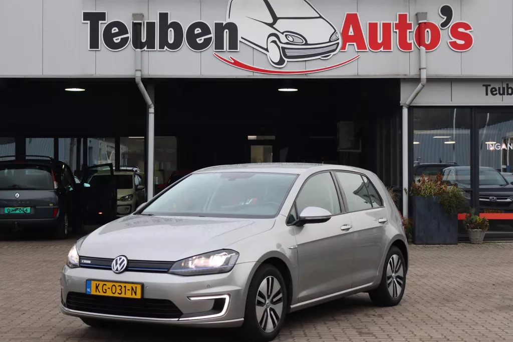 Volkswagen e-Golf e-Golf SOH 83%, Navigatie, Climate control, Apple Carplay, Cruise control