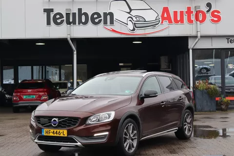 Volvo V60 Cross Country 2.0 D3 Summum Business Lederen interieur, Schuif- kanteldak, Cruise control, Navigatie, Voorstoelen en achterbank verwarmbaar