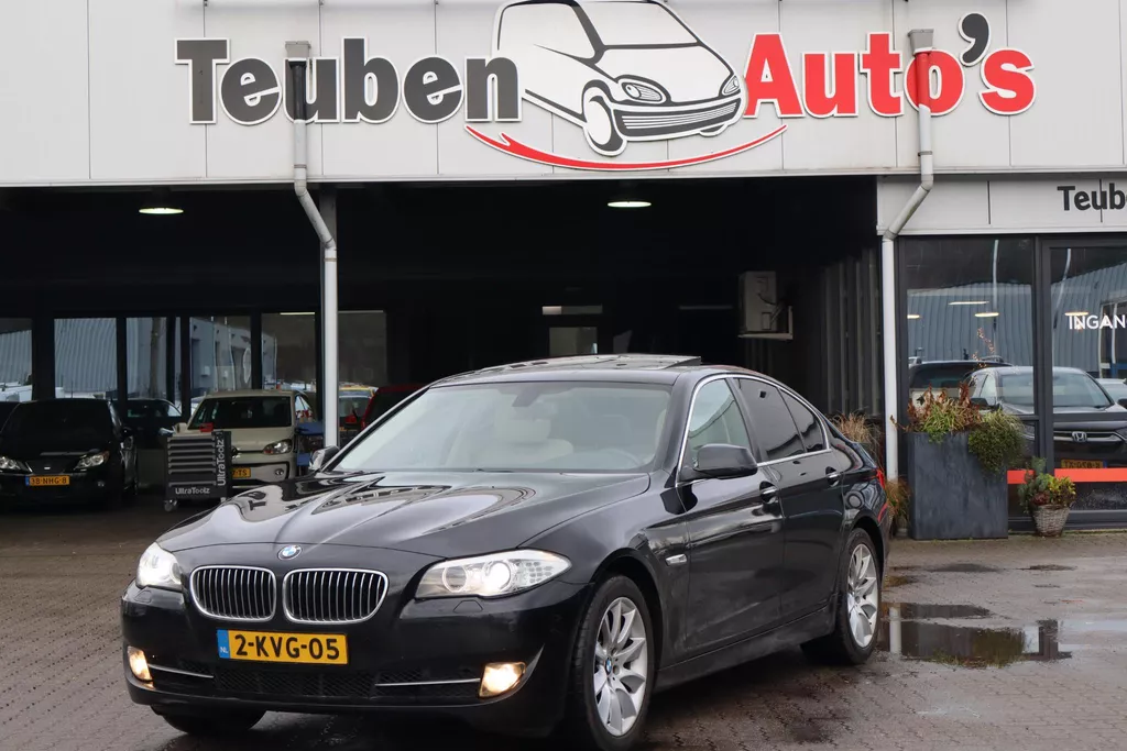 BMW 5-serie 520d Navigatie, Schuif- kanteldak, Climate control, Stoelverwarming