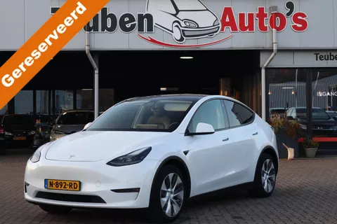 Tesla Model Y Long Range AWD 75 kWh SOH 89%, BTW Auto, Panoramadak, Autopilot computer 3.0, 360 Camera, Trekhaak, Warmtepomp, BTW Auto