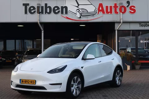 Tesla Model Y Long Range AWD 75 kWh SOH 88,7%, BTW Auto, Panoramadak, Autopilot computer 3.0, 360 Camera, Trekhaak, Warmtepomp, BTW Auto