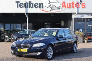 BMW 5-serie Touring 528xi High Executive Camera, Stoelverwarming, Achterbank verwarmbaar, Navigatie, Cruise control, Lederen interieur, Trekhaak