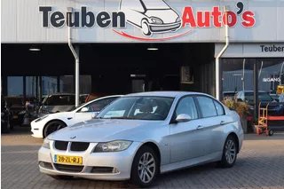 BMW 3-serie 318d Executive (Massavliegwiel goed hoorbaar), Climate control, Radio cd speler, Elektrische ramen