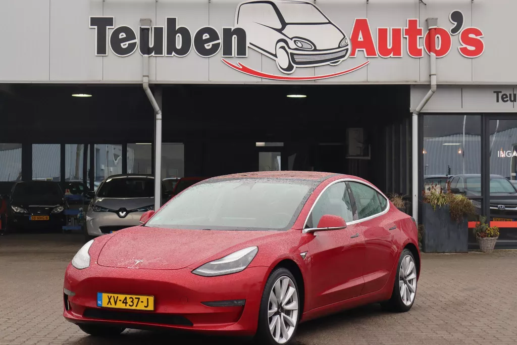 Tesla Model 3 Long Range AWD 75 kWh SOH 88%, Autopilot computer 3.0, Cruise control, Stoelverwarming, Trekhaak