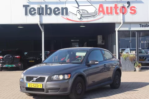 Volvo C30 1.6 Kinetic Zie foto's, Cruise control, Radio cd speler, Climate control, Elektrische ramen