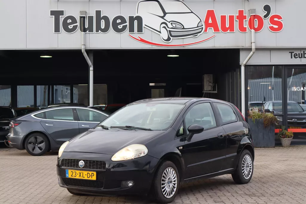 Fiat Grande Punto 1.4 Dynamic Airco, Elektrische ramen, Cruise control APK t/m 28-08-2026