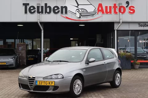 Alfa Romeo 147 1.6 T.Spark Progression APK t/m 15-04-2027, Airco, Cruise control, Elektrische ramen, Radio cd speler