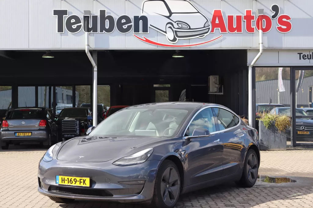 Tesla Model 3 Long Range AWD 75 kWh 89,6% SOH, BTW Auto (&euro;15.285,- Excl.), Autopilot computer 3.0, Auto moet nog gereinigd worden!