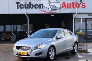 Volvo S60 1.6 T4 Momentum Navigatie, Airco, Cruise control, Elektrische ramen, Lichtmetalen wielen