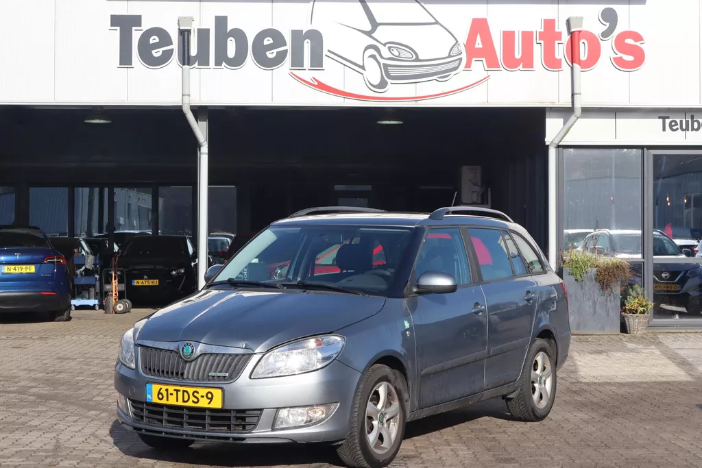 Skoda Fabia Combi 1.2 TDI Greenline (Zie foto's lichte schade voor), Climate control, Trekhaak, Cruise control,