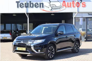 Mitsubishi Outlander 2.0 PHEV Business Edition Navigatie, Cruise control, Camera, Climate control