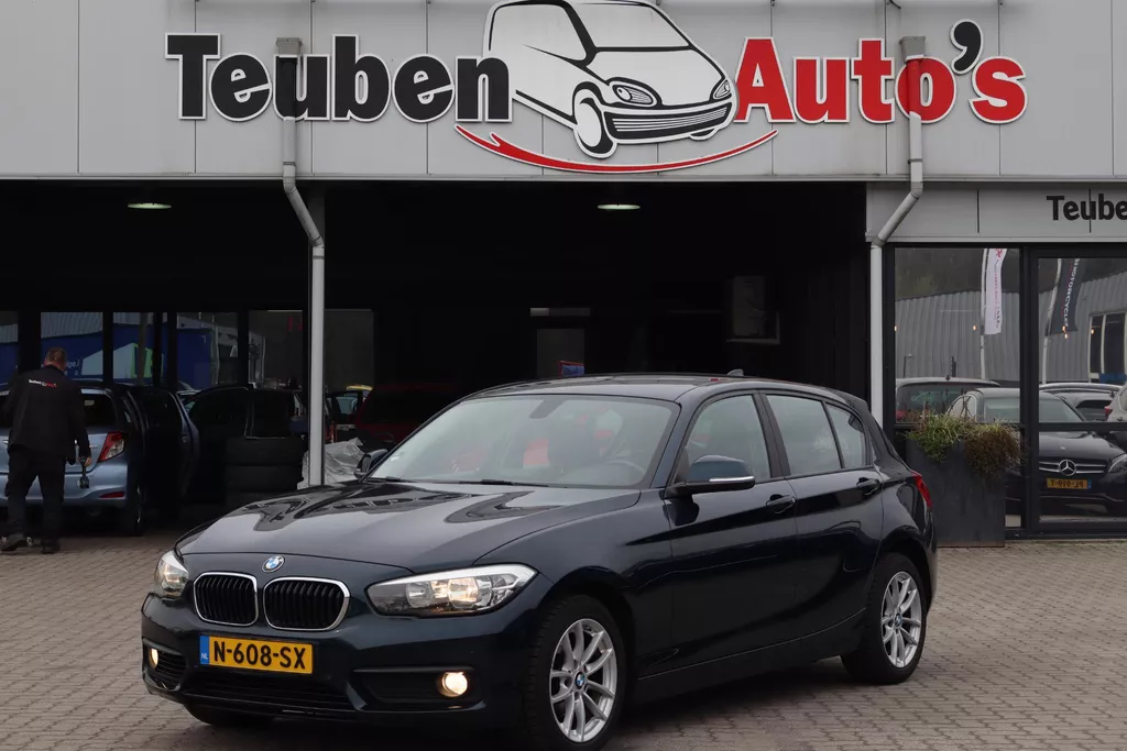 BMW 1-serie 118i Centennial Executive Navigatie, Stoelverwarming, Cruise control, Lichtmetalen wielen, Elektrische ramen