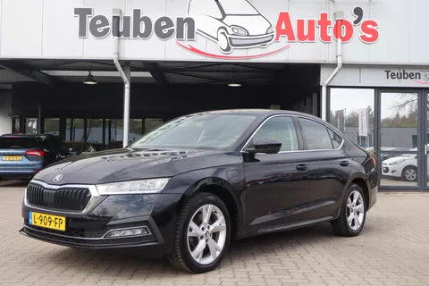 Skoda Octavia 1.4 TSI iV PHEV Business Edition | Trekhaak | Extra getint glas | Stoelverwarming