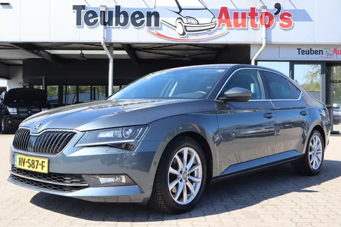 Skoda Superb 2.0 TDI Style Business | Adaptive Cruise | Trekhaak | Stoelverwarming | Navigatiesysteem