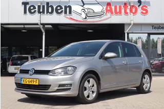 Volkswagen Golf 1.2 TSI Connected Series | Adaptive Cruise | Navigatie | Trekhaak