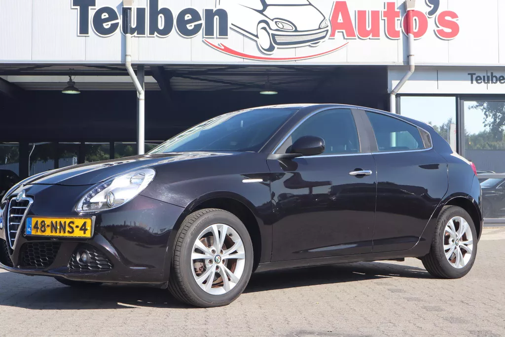 Alfa Romeo Giulietta 1.4 T Distinctive | 6 versnellingen | Climate control | zie foto's!