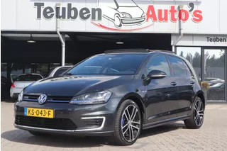 Volkswagen Golf 1.4 TSI GTE Connected Series | SOH 72% | Panoramadak | Adaptive Cruise | Stoelverwarming voor