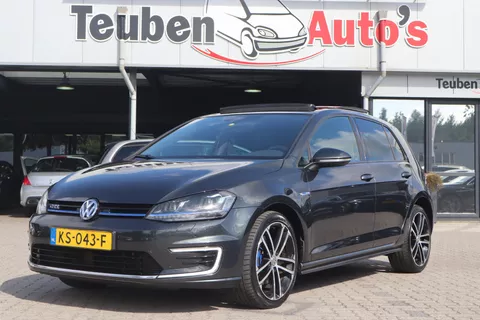 Volkswagen Golf 1.4 TSI GTE Connected Series | SOH 72% | Panoramadak | Adaptive Cruise | Stoelverwarming voor