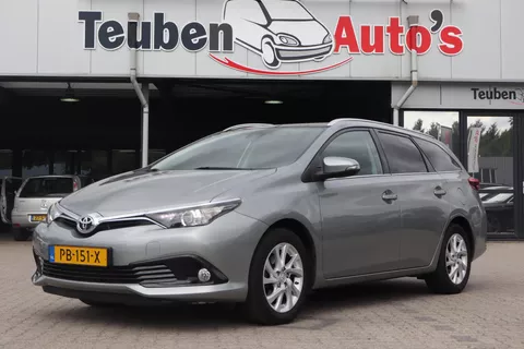 Toyota Auris Touring Sports 1.2T Trend | Panoramadak | Trekhaak | Camera | Dealer onderhouden