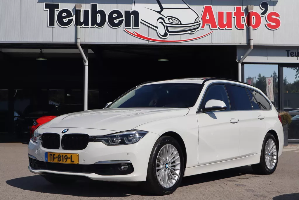 BMW 3-serie Touring 320i | Automaat | Panoramadak | Leder | Camera | Trekhaak