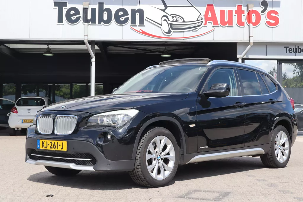 BMW X1 xDrive28i Executive | Panorama dak |  Stoelverwarming | Zie tekst...dak werkt niet!