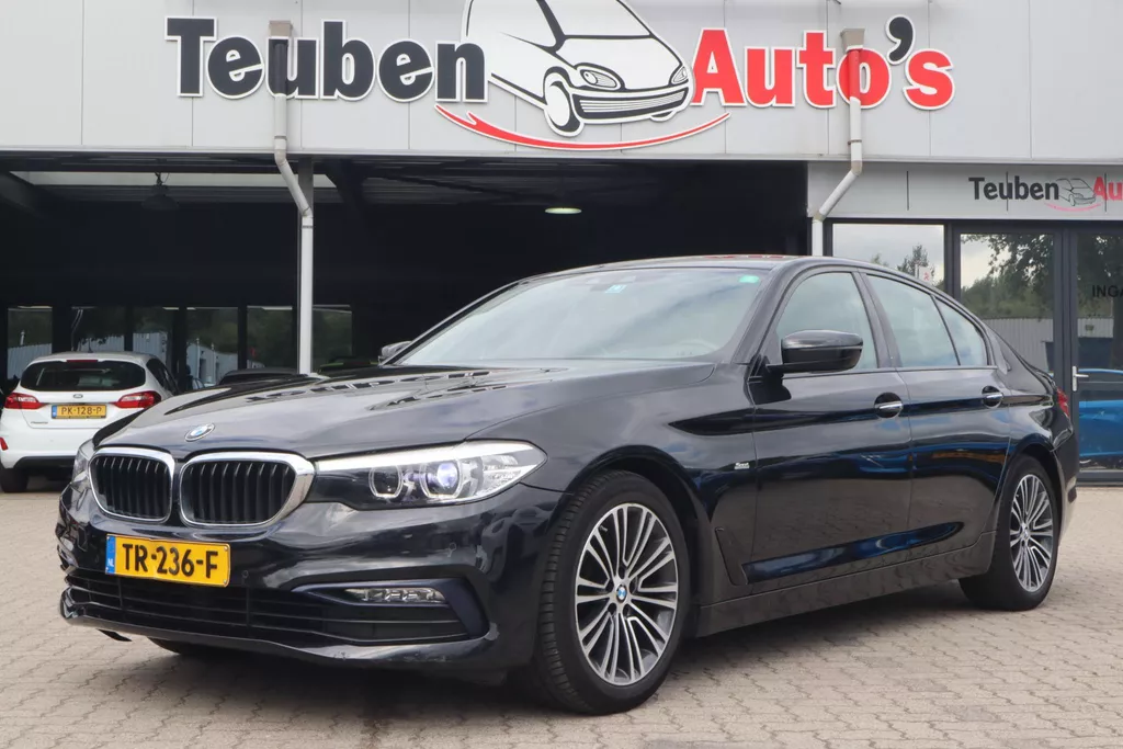 BMW 5-serie 520d EDE Executive | Sportline | Audio Media Pack | Sportstoelen | Donkere hemel
