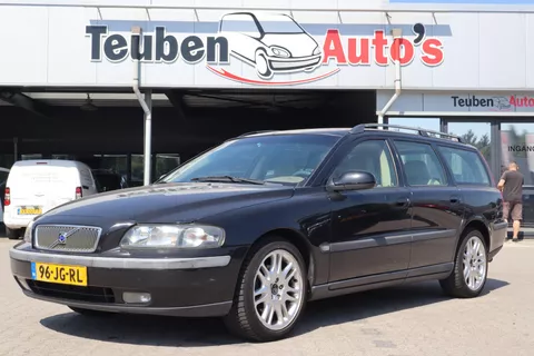 Volvo V70 2.4 Comfort Line | Leder | Cruise control | Climate control | Trekhaak | Dakrails