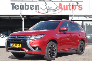 Mitsubishi Outlander 2.0 PHEV Premium | Achteruitrijcamera | Stoelverwarming | Lichtmetalen wielen | Cruise Control | Airco |