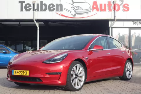 Tesla Model 3 Long Range AWD 75 kWh | SOH 84,8% | Computer 2.5 | Trekhaak | Kofferdeksel elektrisch
