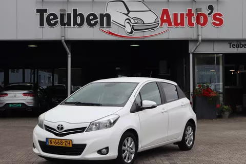 Toyota Yaris 1.3 VVT-i Aspiration Airco, Camera, Elektrische ramen, Lichtmetalen wielen