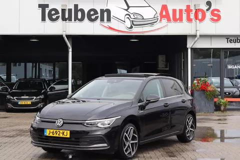 Volkswagen Golf 1.5 eTSI R-Line Virtual Cockpit, Panoramadak, Camera, Park assist, Apple Carplay
