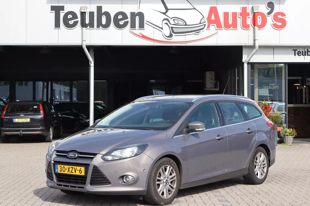 Ford Focus Wagon 1.0 EcoBoost Titanium Koppeling niet goed. Lane control, Climate control, Navigatie, Koppeling niet goed.