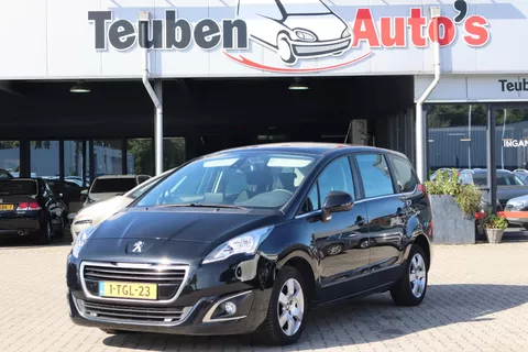 Peugeot 5008 1.6 HDi Active 5p. Navigatie, Panoramadak, Cruise control, Climate control, Camera