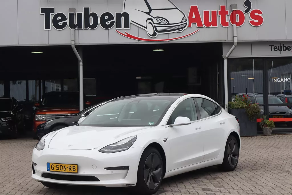 Tesla Model 3 Long Range AWD 75 kWh 89,8% SOH, (&euro;16.442,- excl. BTW), Autopilot computer 3.0 , Camera, Panoramadak, Lederen interieur