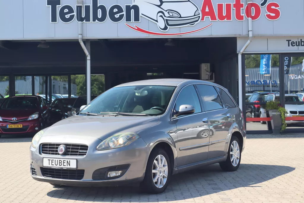 Fiat Croma 1.9 JTD Corporate Navigatie, Climate control, Elektrische ramen, Trekhaak, Frans kenteken!