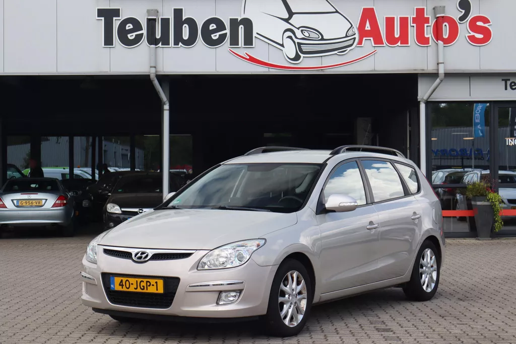 Hyundai i30 CW 1.6 CRDi Style Trekhaak, Climate control, Elektrische ramen