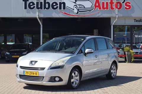 Peugeot 5008 1.6 THP ST 7p. Panoramadak, Cruise control, 7 Persoons, Trekhaak, Lichtmetalen wielen