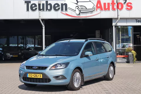 Ford Focus Wagon 2.0 Titanium Navigatie, Climate control, Trekhaak, Cruise control