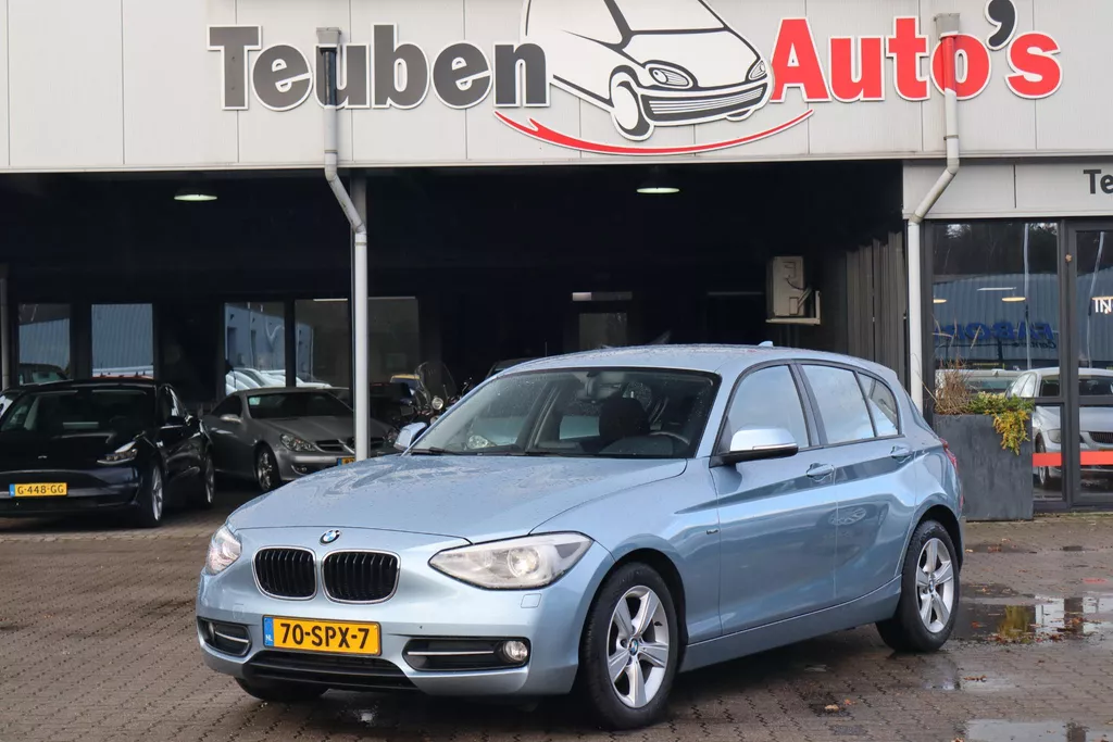 BMW 1-serie 116i Business Navigatie, Cruise control, Lichtmetalen wielen, Elektrische ramen