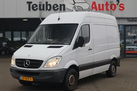 Mercedes-Benz Sprinter 311 2.2 CDI 325 HD DC Yountimer, Airco, Moet nog gereinigd worden. Bijrijdersbank, Trekhaak, Elektrische ramen, Rechter zijdeur
