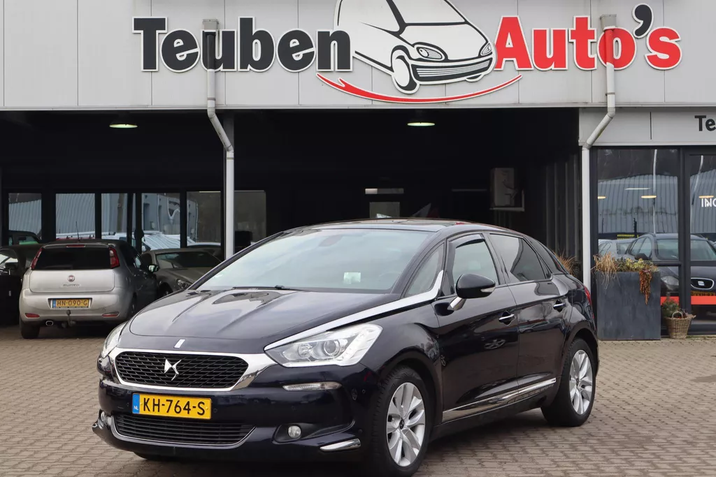 DS 5 1.6 BlueHDi Business Executive Panoramadak, Camera, Navigatie, Head up display, Stoelverwarming, Trekhaak