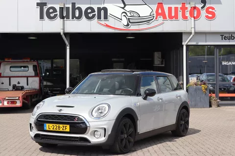Mini Mini Clubman 2.0 Cooper S Chili Serious Business Panoramadak, Schuif- kanteldak, Stoelverwarming, Navigatie, JCW interieur, Apple Carplay Mini Mini Clubman 2.0 Cooper S Chili Serious Business Panoramadak, Schuif- kanteldak, Stoelverwarming, Navigatie, JCW interieur, Apple Carplay